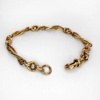 01-10-25-Antique-Albert-Fancy-Bracelet-Front1