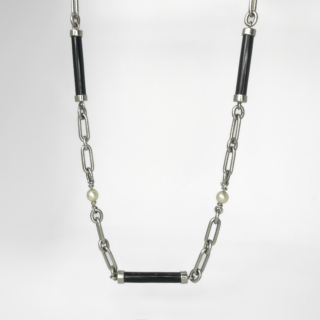 Antique-Platinum-Onyx-Neckchain-Detail2