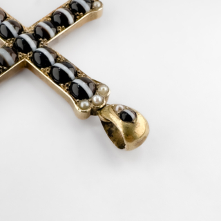 Victorian-Banded-Agate-Pearl-Cross-Pendant-Top-View1