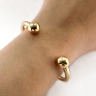 Gold-Torque-Bangle-22.4g-Body-View1