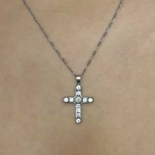 Diamond-Set-Cross-Pendant-Body-View1