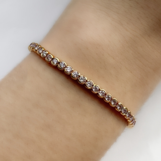 Natural-Pink-Diamond-Line-Bracelet-Body-View1