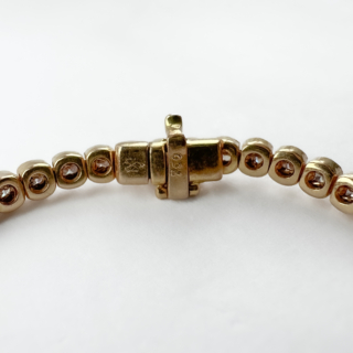 Natural-Pink-Diamond-Line-Bracelet-Mark-View1