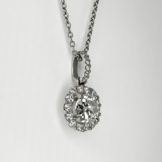0.82ct-Diamond-Halo-Pendant-Side-View1