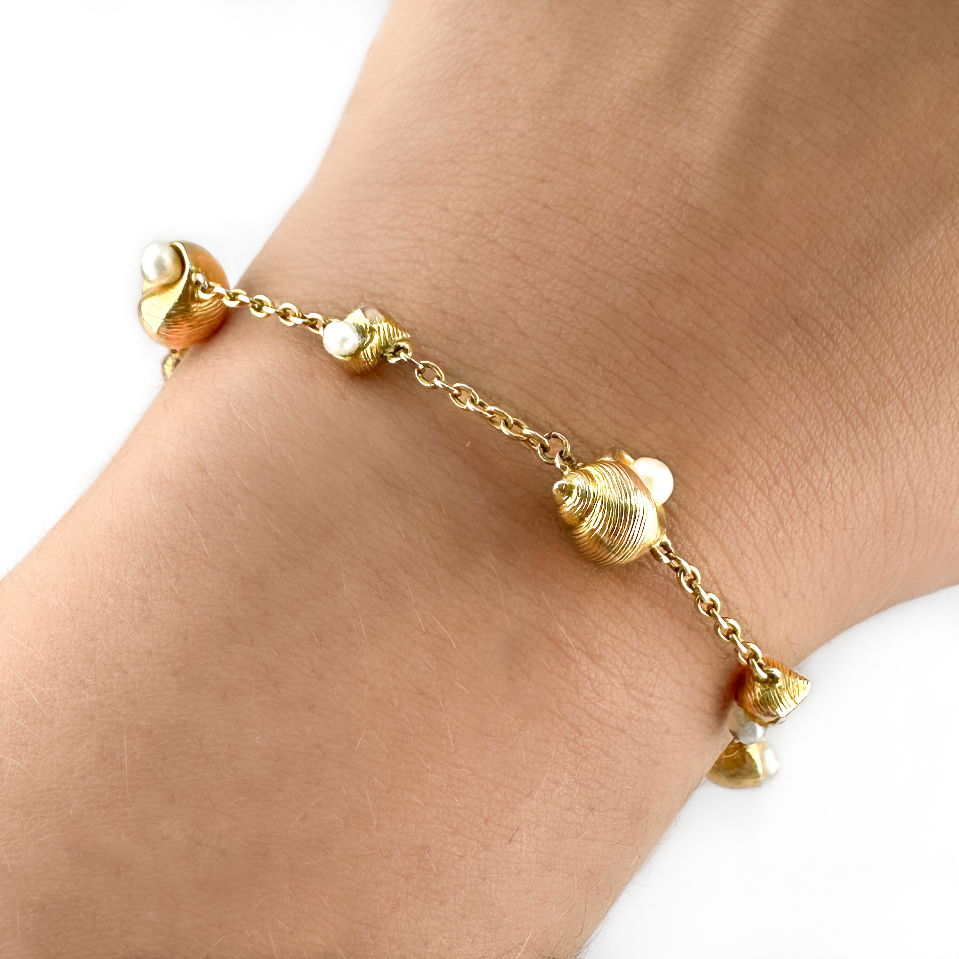 Edwardian Gold Shell Pearl Bracelet