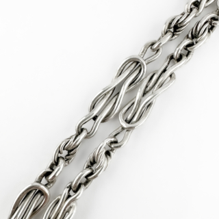 Edwardian-Knot-&-Reef-Albert-Chain-With-T-Bar-Chain-View