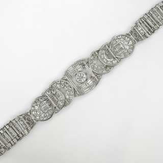 1940-15ct-Diamond-Bracelet-Back-View1