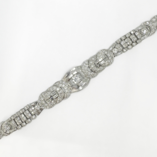 1940-15ct-Diamond-Bracelet-Front-View1