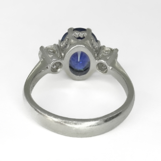 7.47ct-Ceylon-Sapphire-Trilogy-Ring-Back-View1
