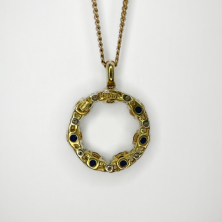 Circular-Diamond-Sapphire-Pendant-Back-View1