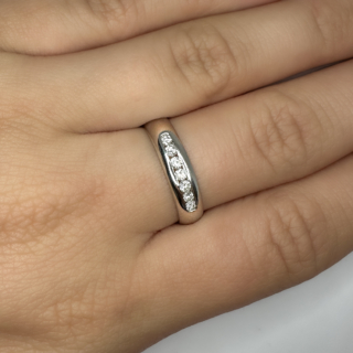 Platinum-Band-Ring-Diamond-Set-Body-View1