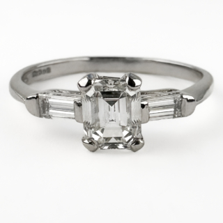Emerald-Cut-Diamond-Ring-1.02ct-Front-View2