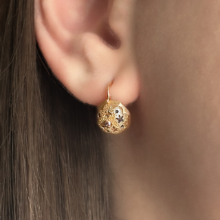 Victorian-Star-Drop-Earrings-Body-View2