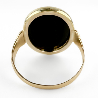 Early Victorian Banded Agate Cameo Ring 18ct gold back view