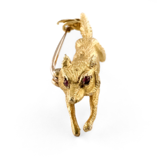 Vintage 1991 Running Fox Brooch With Ruby Eyes 9ct gold side on