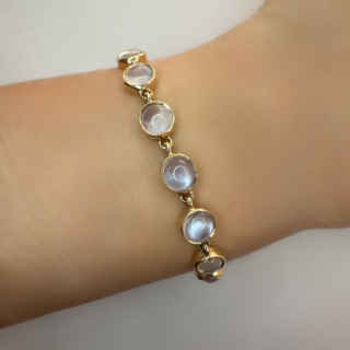 Cabochon-Moonstone-Bracelet-Body-View1