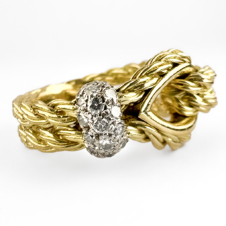 Kutchinsky Diamond Rope Knot Ring 18ct gold side view