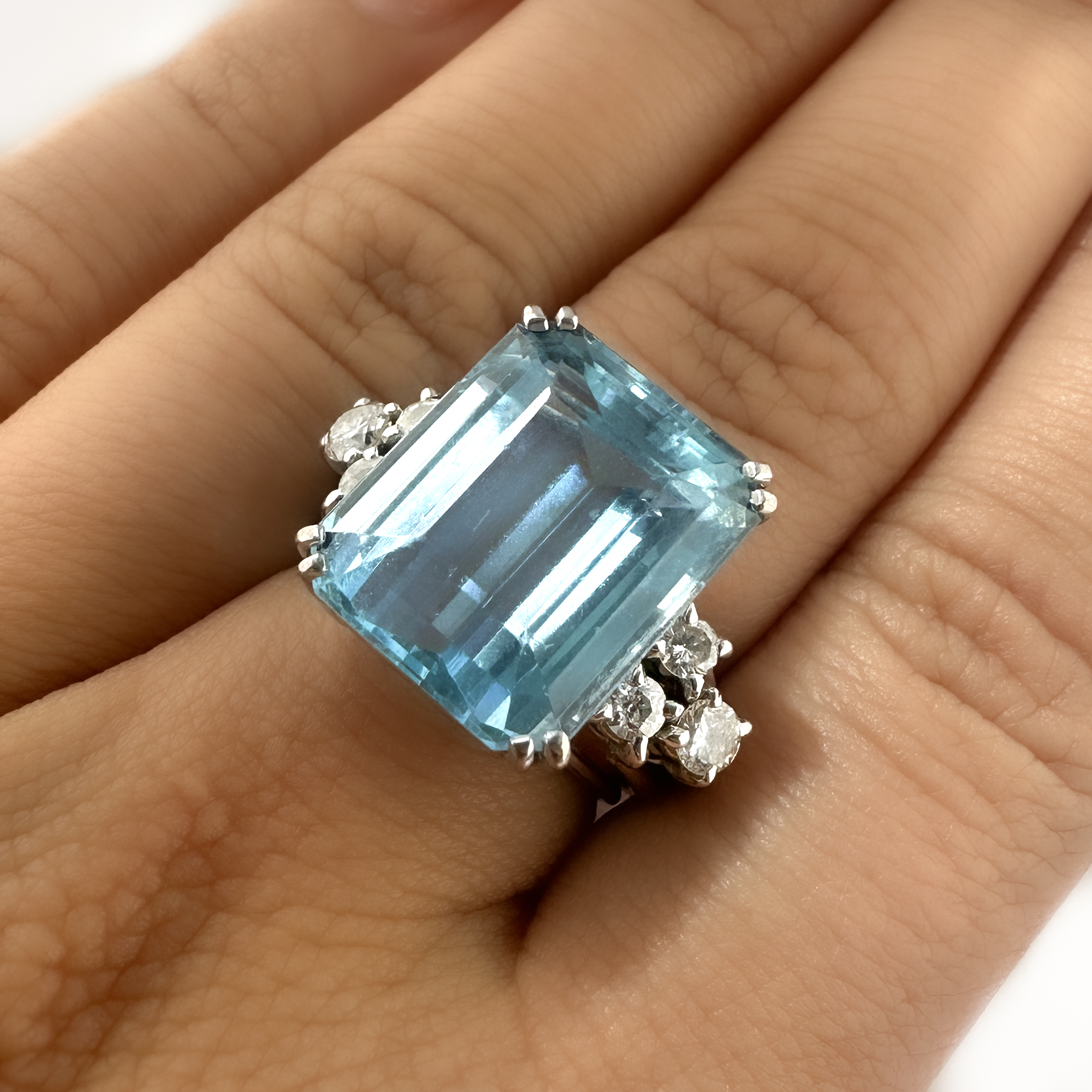 Vintage Emerald-Cut Aquamarine and Diamond Ring 18ct white gold