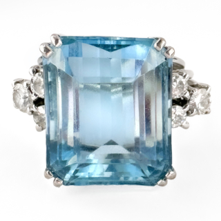 Vintage Emerald-Cut Aquamarine and Diamond Ring 18ct white gold front view