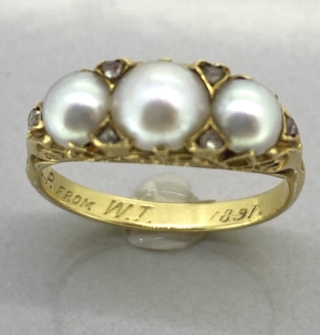 61D72B0F-E8FA-491C-9EB1-37C29B6136D7_1_201_a