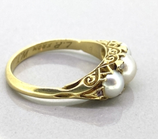 CECDE60C-C68D-4F1E-AD32-A1B12F83413C_1_201_a