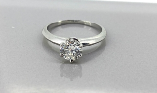 Tiffany & Co stunning solitaire diamond ring