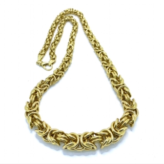 Stylised Knott Link Necklace in 18ct gold. Intricate linking yet robust feel. Width tappers from 12mm to 4mm at the lobster claw catch.