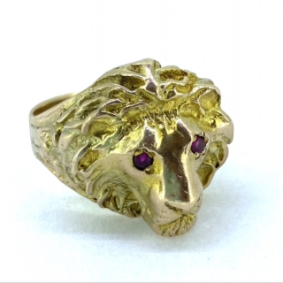 Yellow Gold Lion Head Ring with Ruby Eyes