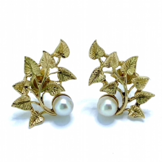 Leafy Pearl Stud Earrings in 9ct Gold. Stylised leaf design 19.5 mm X 13.5 mm with a mounted cultured pearl 4 mm in Diameter.