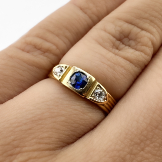 Edwardian Ceylon Sapphire & Diamond Gypsy Ring