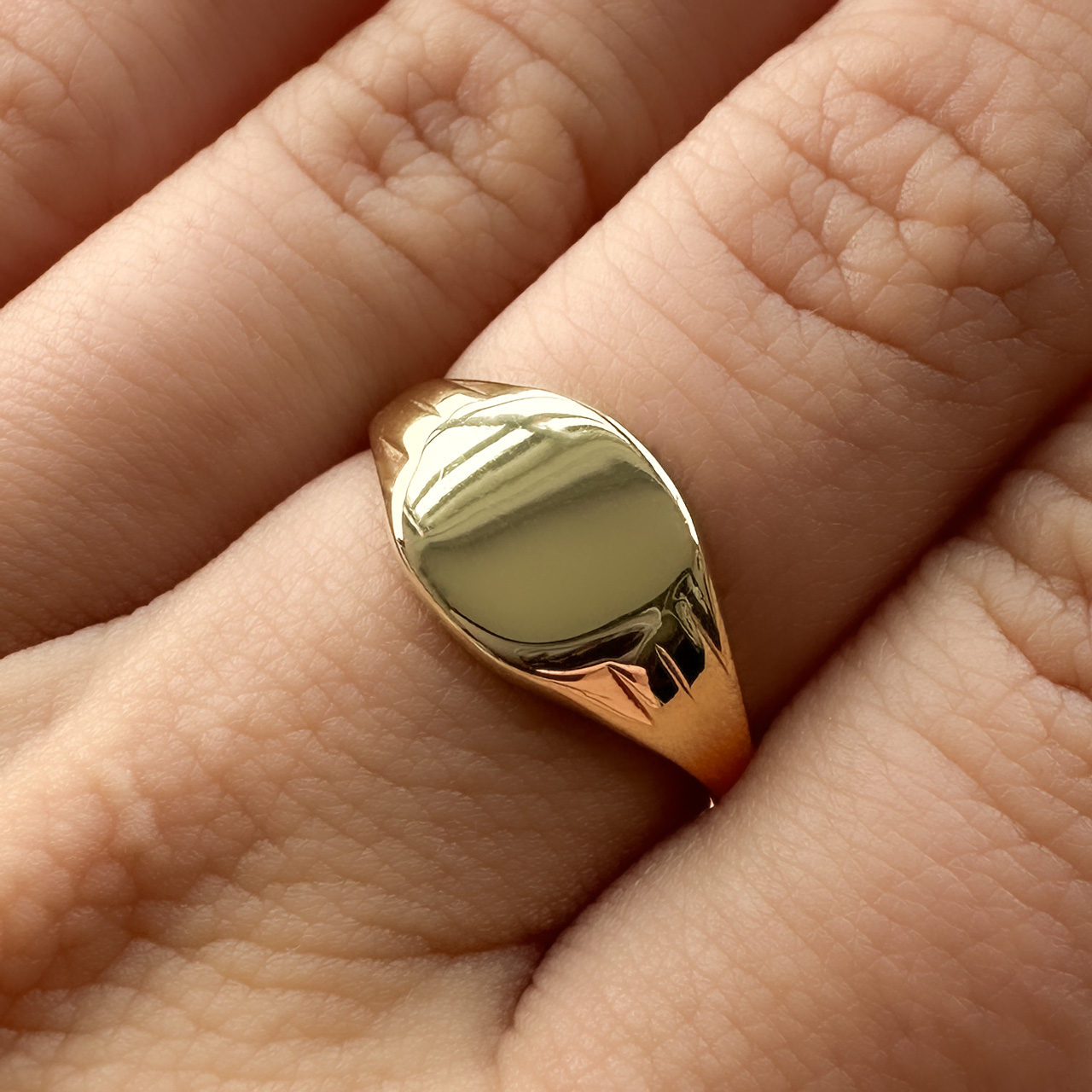 1989 Vintage Oval Signet Ring on hand 9ct gold