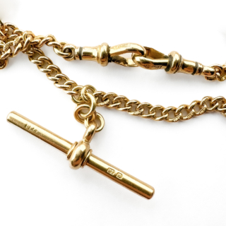 16.5" Narrow Curb Link Albert Chain 18ct gold detail view