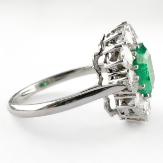 vintage emerald & diamond cluster ring in plat side view