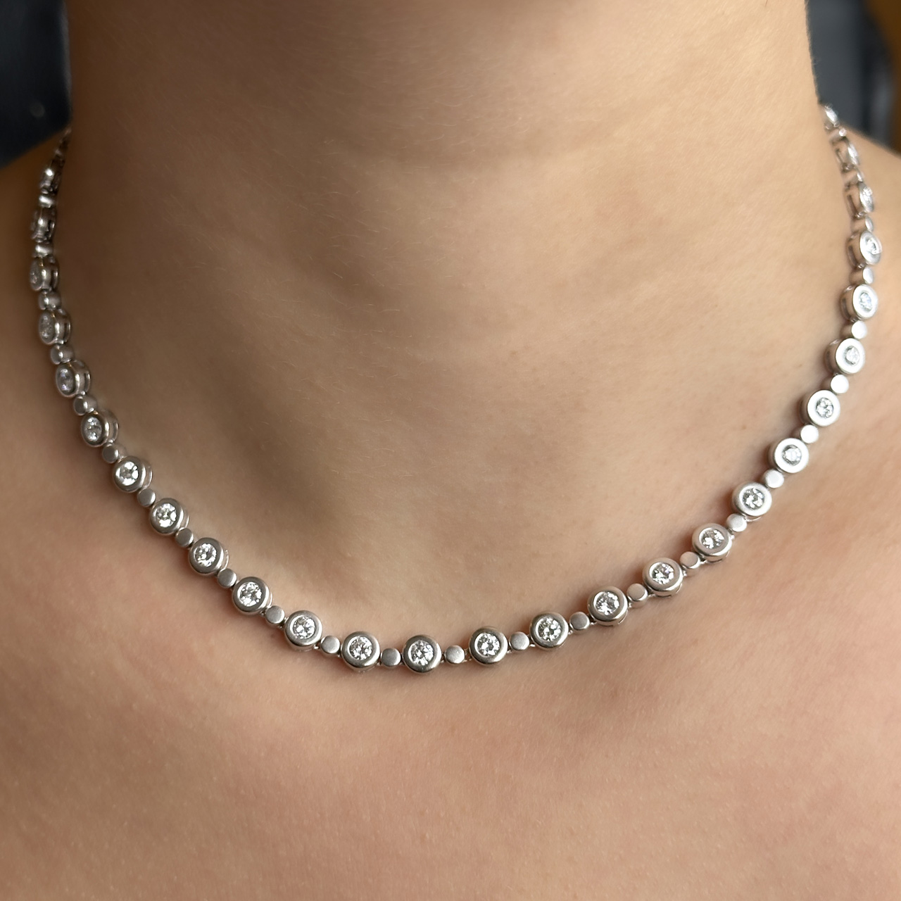 Vintage 6.60ct Diamond Rub Over Rivière Necklace
