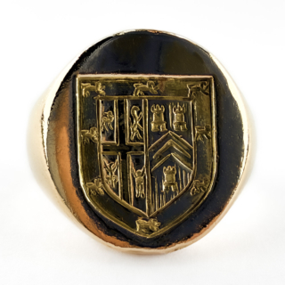 Victorian Heraldic Crest Intaglio Signet Ring 18ct gold front view