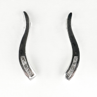White-Gold-Diamond-Wave-Earrings-Front-View1