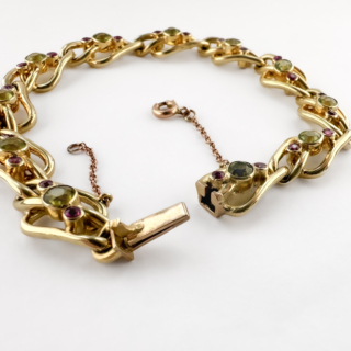 Antique-Ruby-Peridot-Bracelet-Clasp-View1