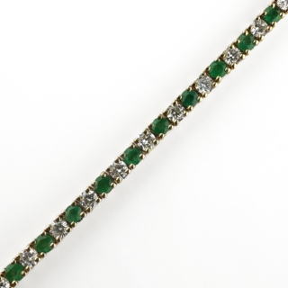 Emerald-Diamond-Tennis-Bracelet-Detail-View2