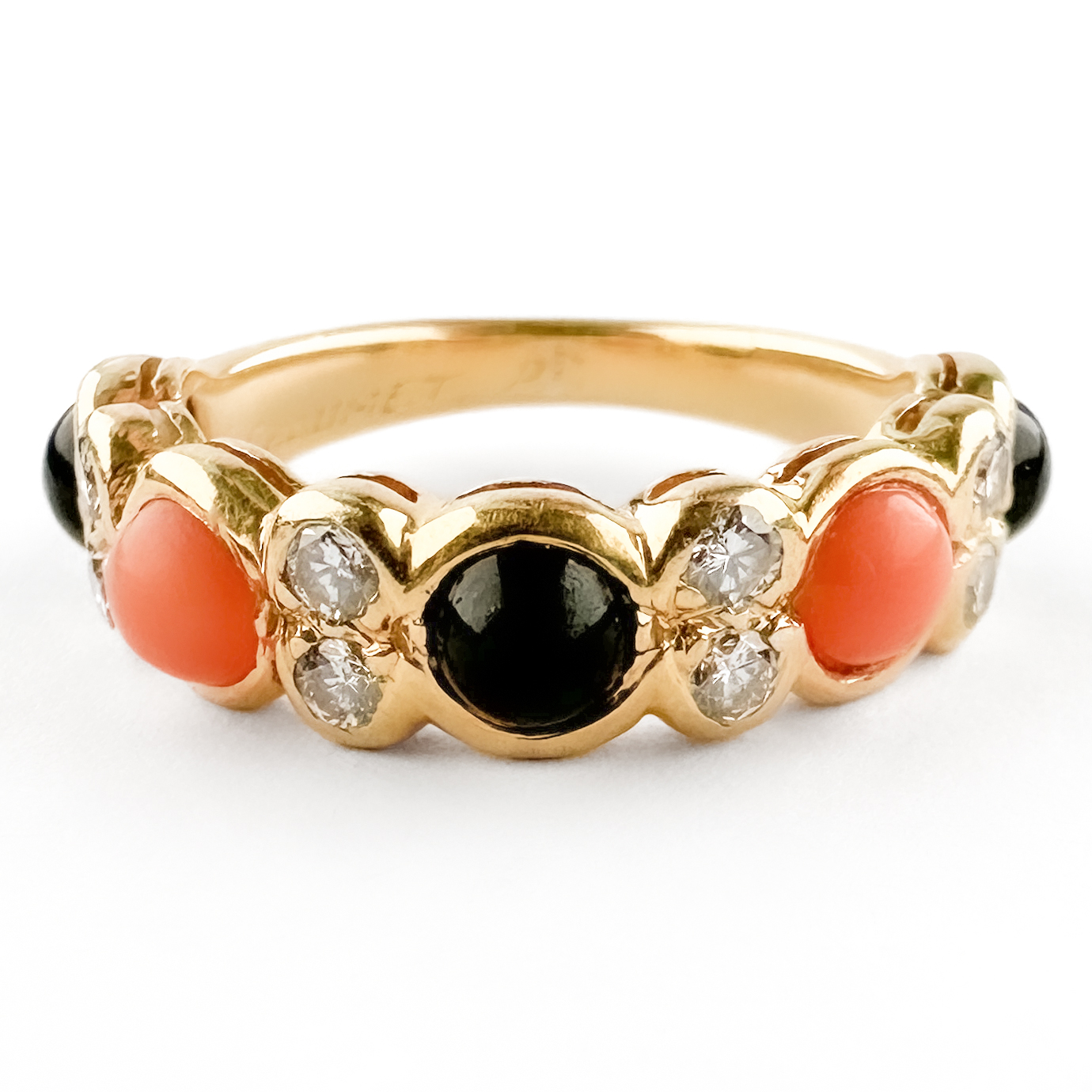 front view Chaumet Coral, Onyx & Diamond Ring 18ct gold
